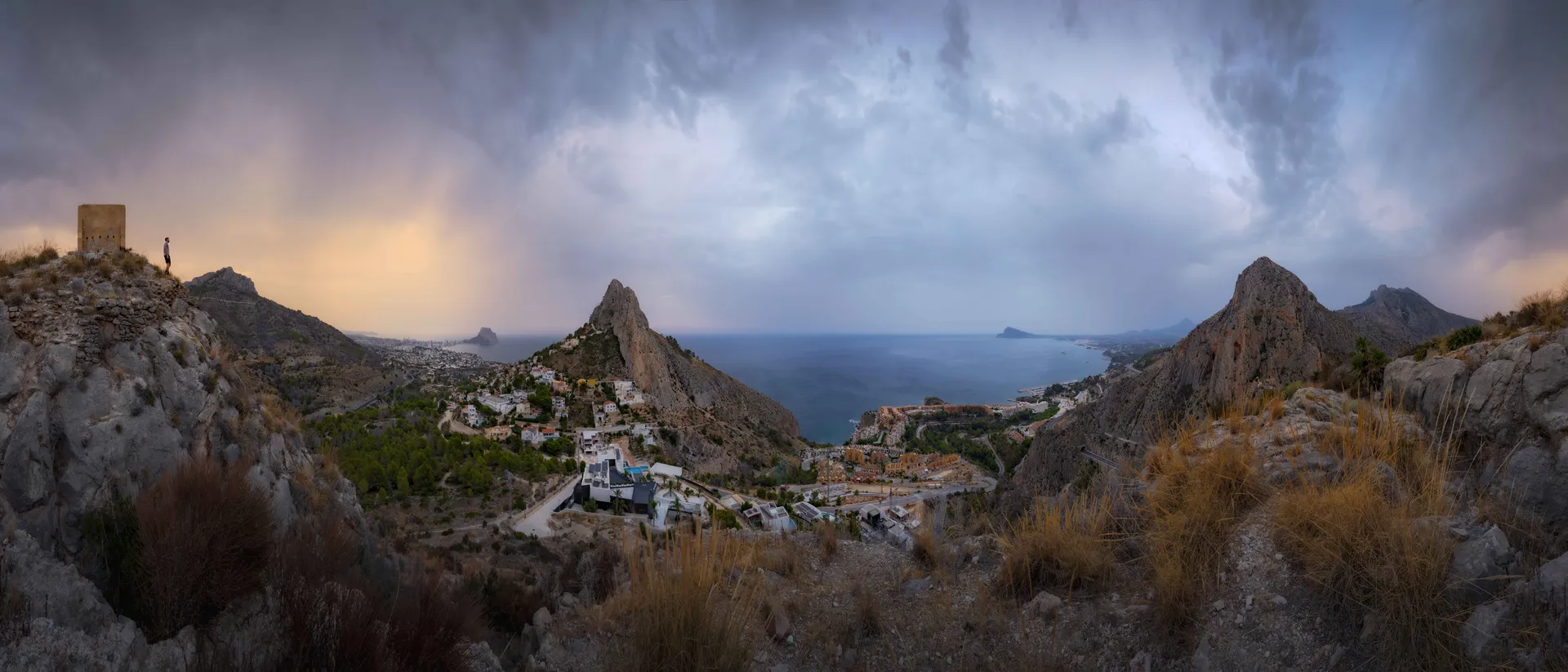 Between the Sea and the Mountains